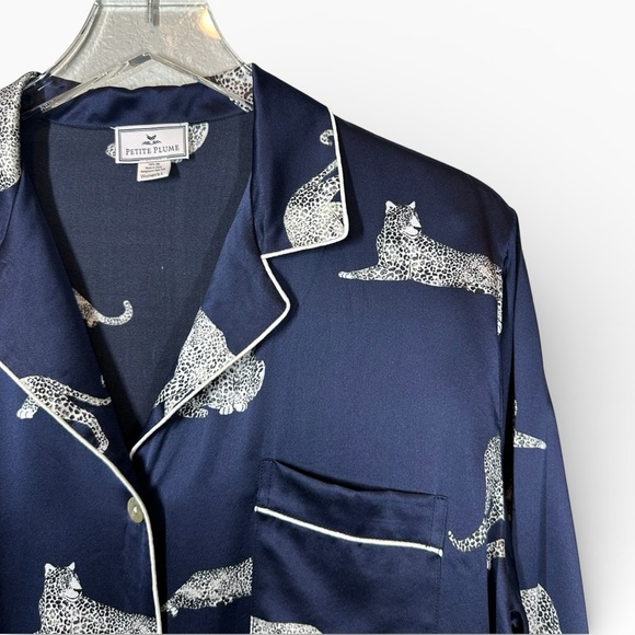 PETITE PLUME Women's Large 100% Silk Navy Animal Print Pajama Button Shirt Shirt - Picture 2 of 6